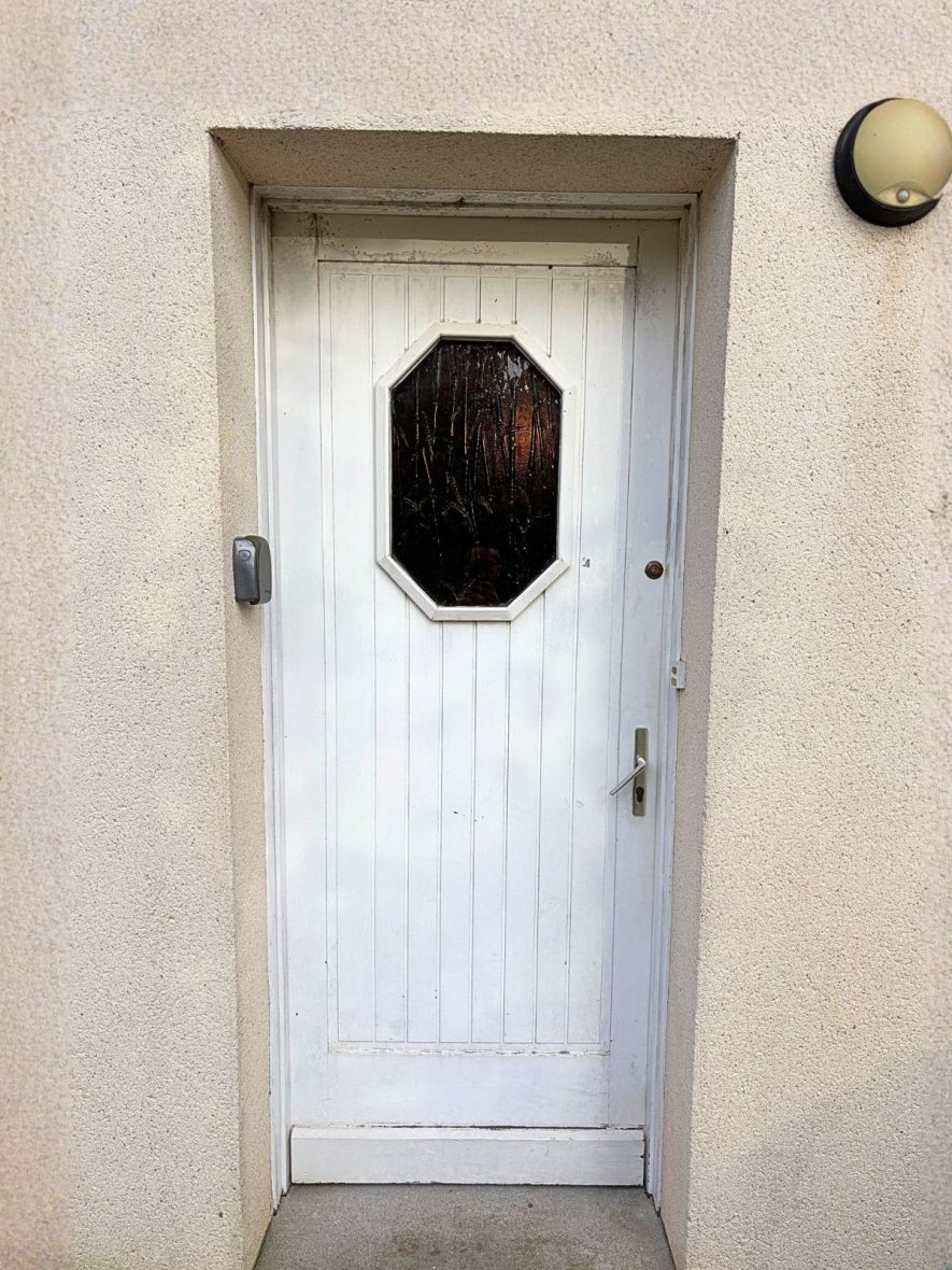 Avant remplacement de porte d'entrée - porte d'entrée vitrée en PVC