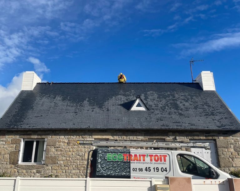 nettoyage hydrofugation toit Brest Quimper Morlaix ECO Trait Toit