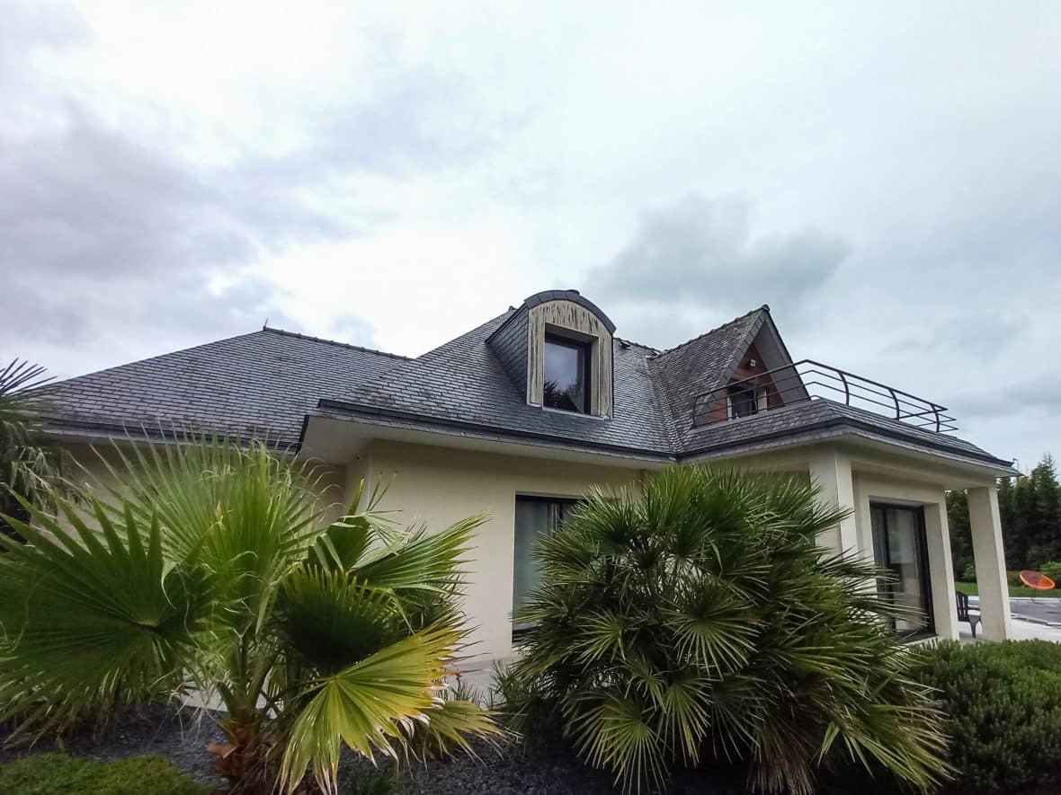 HYDROFUGE-INCOLORE-TOITURE-LANDIVISIAU-ECOTRAIT-TOIT-AVANT