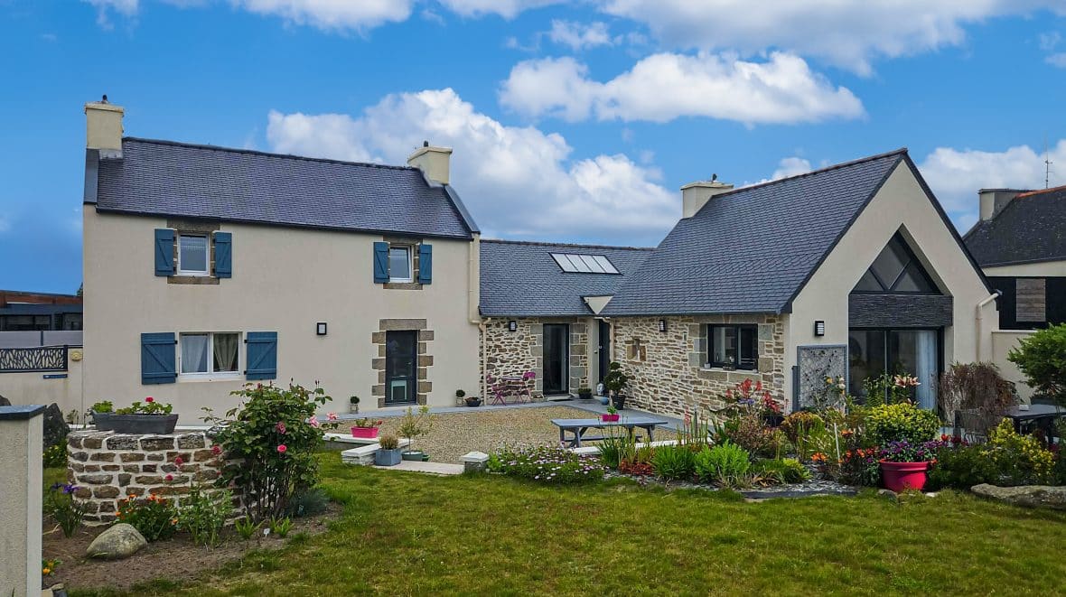 Rénovation extérieure à Portsall : Hydrofuge de toiture et ravalement ecotraittoit termine finistere brest Rénovation extérieure à Portsall : Hydrofuge de toiture et ravalement ecotraittoit termine finistere brest