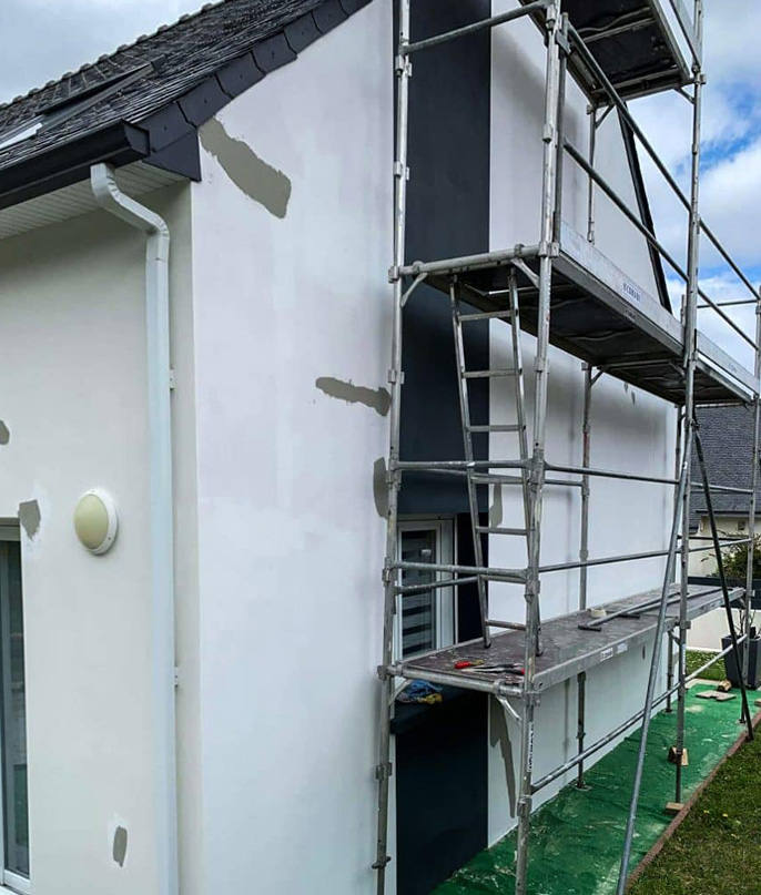 RAVALEMENT-DE-FACADE-ET-NETTOYAGE-TOITURE-ECOTRAIT-TOIT-BREST-FORMENT-11-885x1180