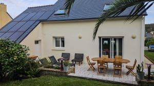Ravalement de façade réalisé par Ecotrait'toit à brest