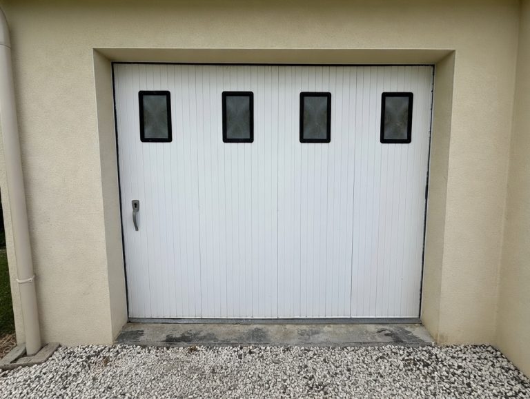 Avant remplacement menuiserie porte de garage