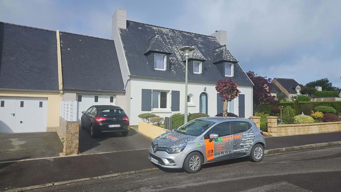 Nettoyage hydrofuge toiture rénovation toiture avant après eco trait' toit Nettoyage hydrofuge toiture rénovation toiture avant après eco trait' toit